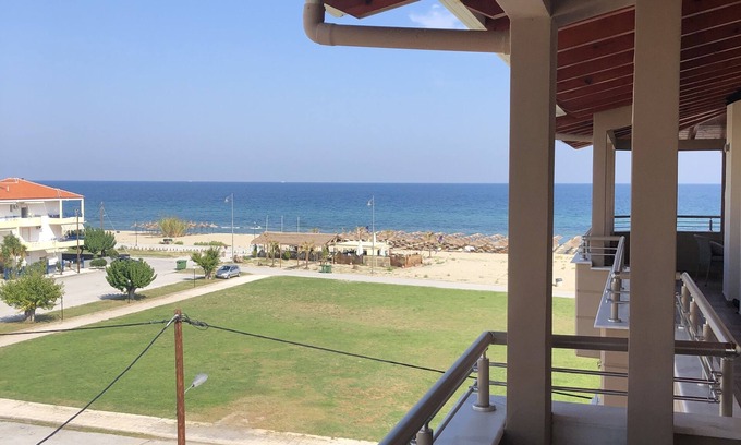Leptokaria Apartment | Direkt am Meer, Neubau, 2-zimmer, Küche und Bad
