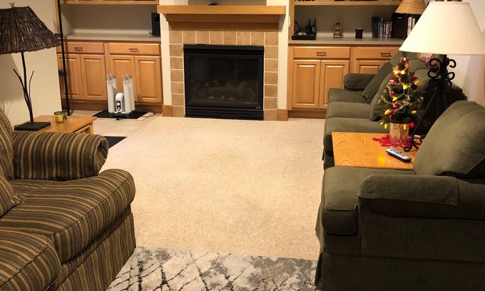 Boyne Falls Condo | Disciples Ridge @ Boyne Mt. Steps From Slopes, 1 Bedroom Lower Unit
