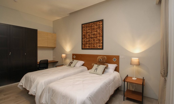 Grogol Utara Bed & Breakfast | Disco Studio (CoHaus)
