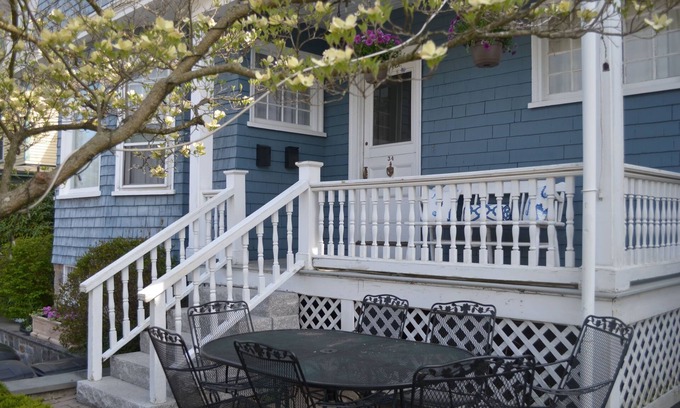 Off Broadway House | Discount for Jazz Fest due to Cancellation
