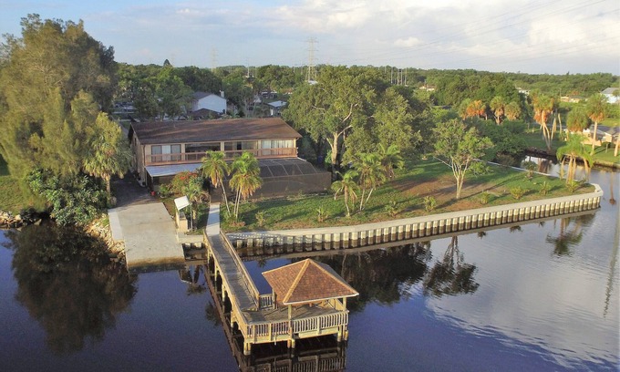 Gibsonton House | Discount offer From May to Sept. Beautiful Pool Home, with views of the bay,