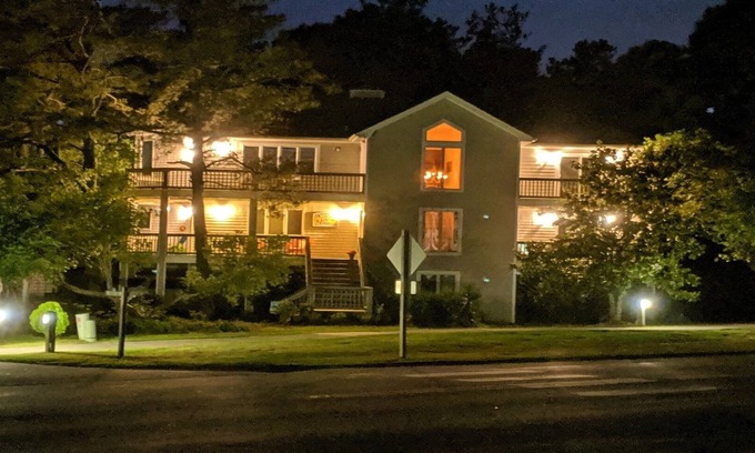 Corolla Light Villa | Discounted Aug 16-23! Semi- soundfront, close to beach!