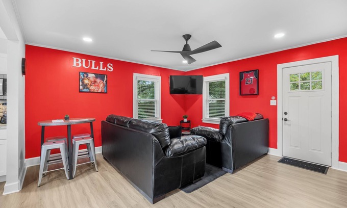 Wilmington House | Discounted Rates! Downtown Wilmington - Near Beach - Family-Friendly Pets Okay