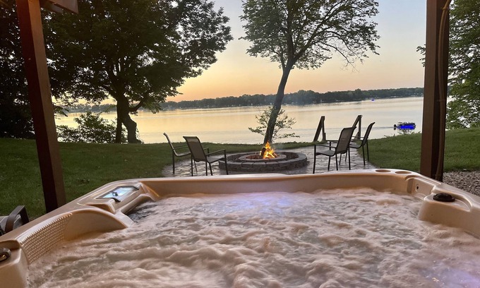 Elysian Township House | Discounted Rates! Lakefront Lodge- fish, kayak, swim, sauna, pet friendly.