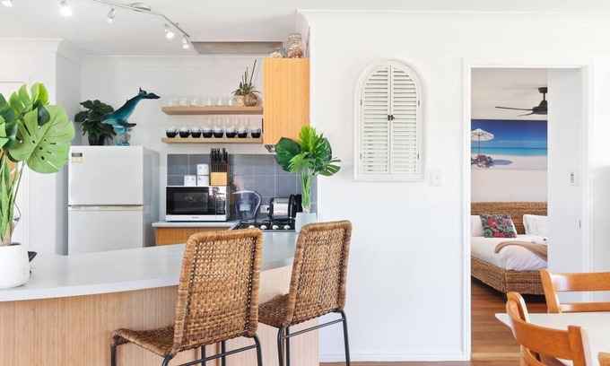 Point Vernon House | Discover Coastal Living Perfection at Point Vernon