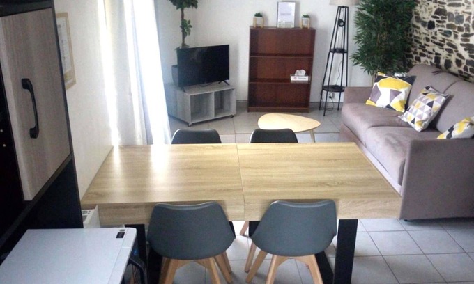 Dol-de-Bretagne House | Discover Maison Nyno Digraben. Just 25 minutes from Mont Saint-Michel!