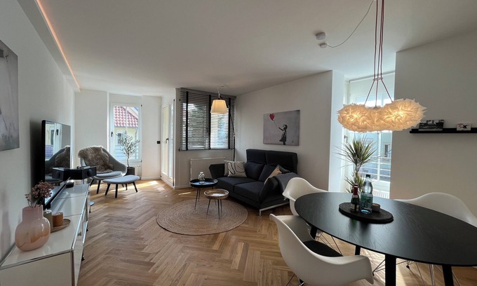 Laubegast Apartment | "Discover Peace and Comfort at Wohnperle Elboase in Dresden!"