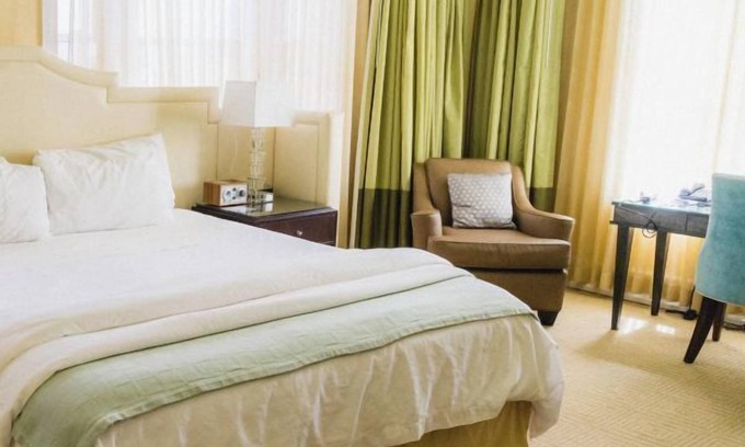 Goose Hollow Hotel | Discover Portland's Culture and Cuisine from a Vintage Hotel, Pet Friendly!