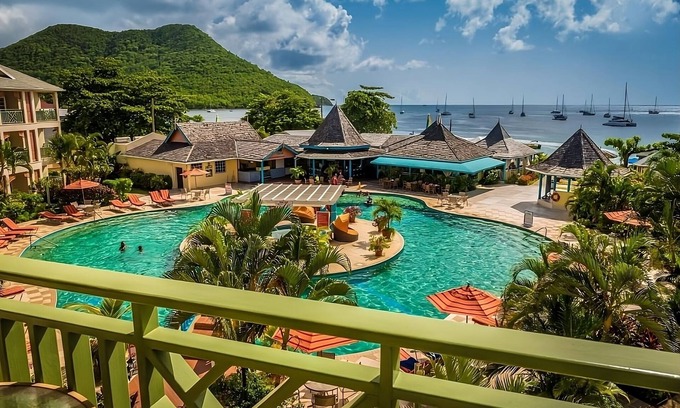 Rodney Bay Hotel | Discover Rodney Bay Marina! Two Relaxing and Modern Units, Beachfront, Pool!
