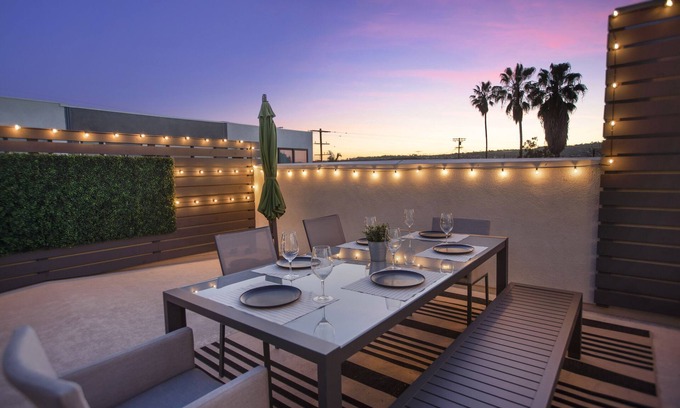 Central San Pedro House | Discover San Pedro charm, just a 2-min drive to World Cruise Center