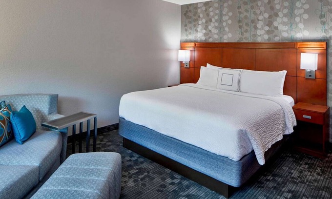 Morrisville Hotel | Discover Stylish Comfort! Outdoor Pool & Free Airport Shuttle!