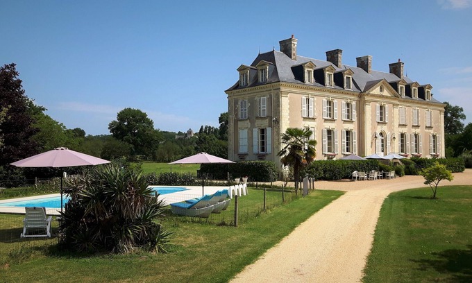 Brion Apartment | Discover the Loire Valley . and sleep in a Loire Château: Suite at La Mothaye