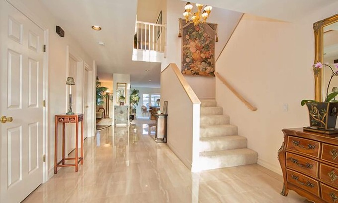 Lantern District House | Discover tranquility near Dana Point Harbor 3 min