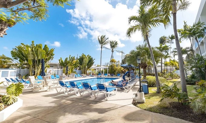 St. Lawrence Gap Hotel | Discover Worthing Beach! w/Balcony! FREE Parking and Onsite Pool