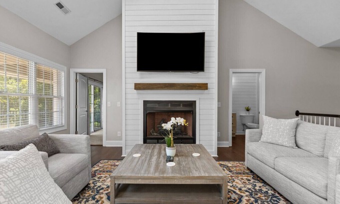 Foxfire House | Discover Your Ultimate Luxury Retreat, Book today!