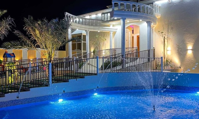 Sur House | Discovery Guest House -Sur