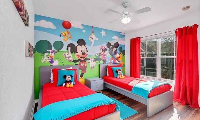Kissimmee House | Disney Dream Home ! Mickey theme bedroom ! 240 + reviews 5 Stars and FAST REPLY!