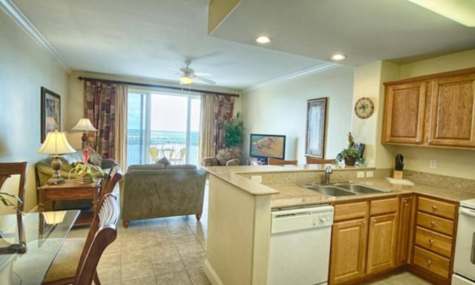 Florida Central Atlantic Coast Apartment | Disney dreams apartment Amazing lake views!