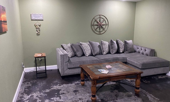 Disney House | Disney Island Palms Shop Apartment