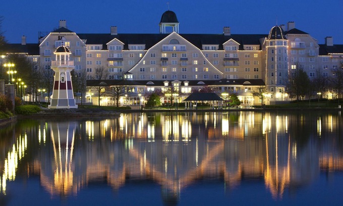 Coupvray Hotel | Disney Newport Bay Club