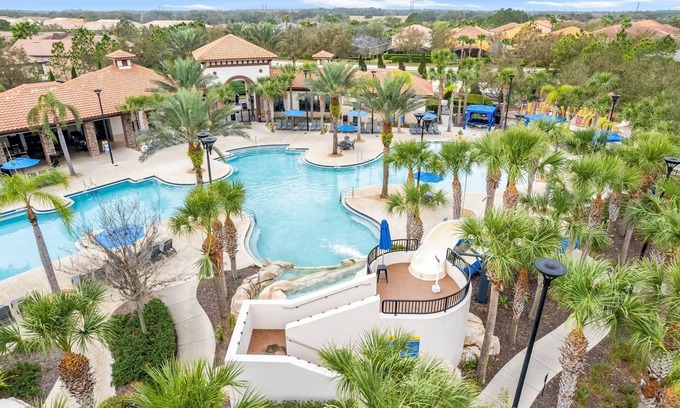 Loughman House | Disney Vacation Home Solterra