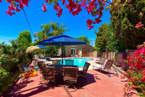 Hermosa Village Villa | Disneyland Paradise 6 BedRoom 4 Bathroom Pool Spa Games