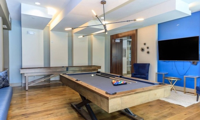 Central Business District Apartment | Distinct Houston Luxury Downtown W/kingbed