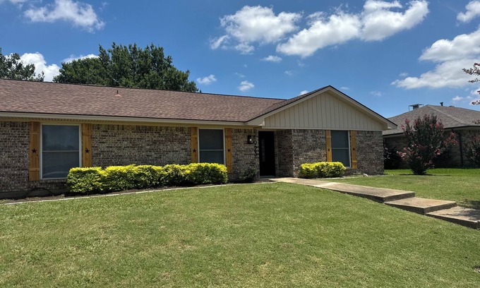 Lewisville House | Dive In! The Poolside Escape w/Hot Tub, Grill & Good Times Built In