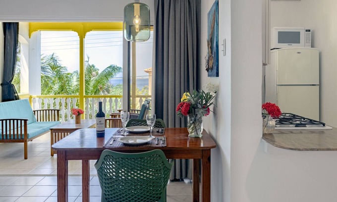 Hato Apartment | Divers Paradise, pet friendly, ocean view one-bedroom apartment