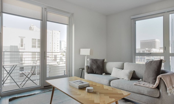 Downtown Long Beach Apartment | Divine Long Beach 2BR w/Pool, Rooftop & EV Charging, by Blueground