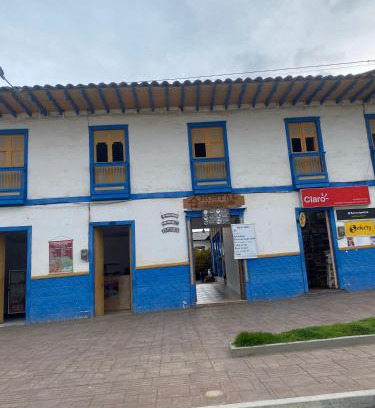 Salamina Hotel | Divino niño