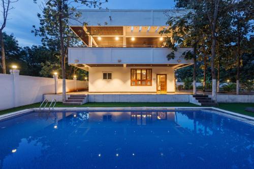 Hyderabad Villa | DLR FarmhousePrivate Pool4BHKACWi-Fi