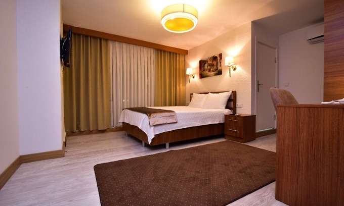 Sancaktepe Hotel | DMR GRAND FAMILY HOTEL SANCAKTEPE