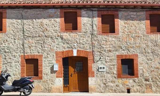 Rabe de las Calzadas Bed & Breakfast | Doña Mercedes