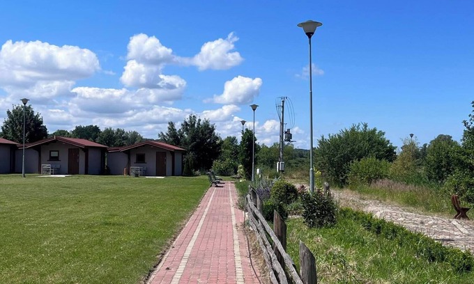 gmina Sianow Cottage | Dobre Miejsce Domki letniskowe nad stawem