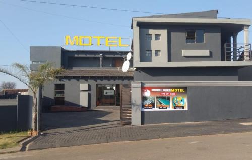 Greater Johannesburg Metropolitan Area Hotel | Dobsonville Motel