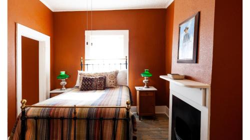 Cimarron Hotel | Doc Holiday - Historic Hotel