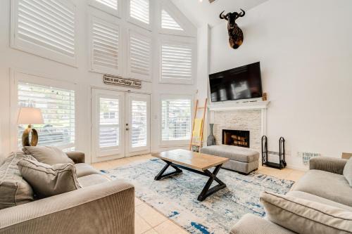 Walden on Lake Conroe House | Dock and Outdoor Entertainment Home on Lake Conroe
