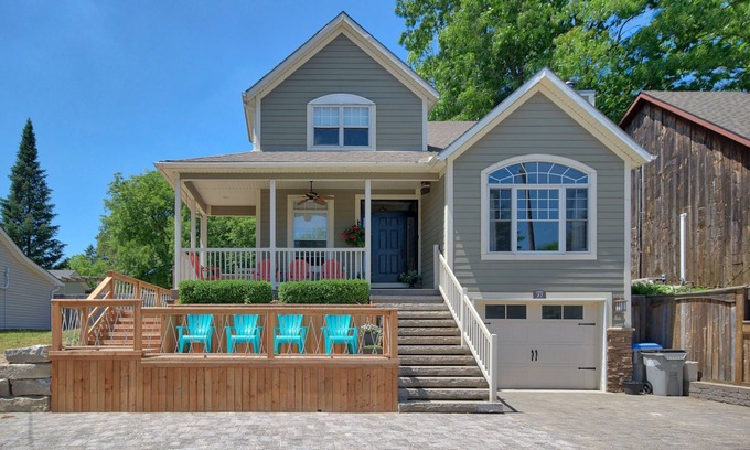 Grand Bend Cottage | Dock Cottage: New Luxury Grand Bend Cottage For Your Pampered Vacation!