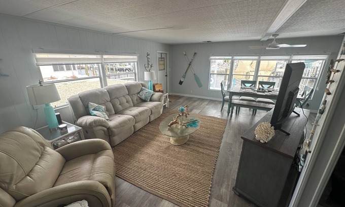 Saint James City House | Dockside Breeze