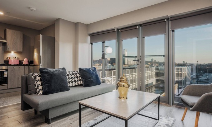The Docks Apartment | Dockside Escape | By M&S Arena & Royal Albert Dock