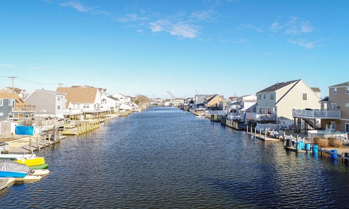 Beach Haven West House | Dockside, lagoon getaway!