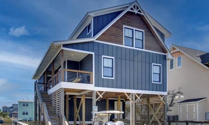 Ocracoke House | Dockside Retreat - Waterfront home in Oyster Creek