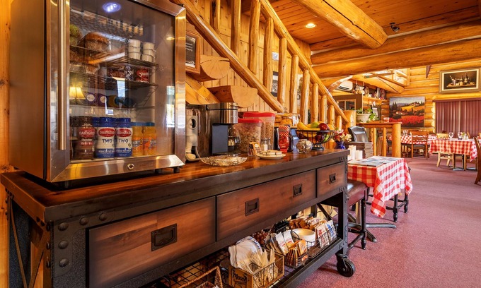 Bonners Ferry Hotel | Dodge Peak Lodge