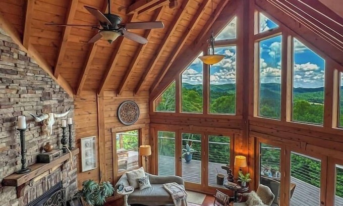 Wilkes County Cabin | Doe Mountain Lodge