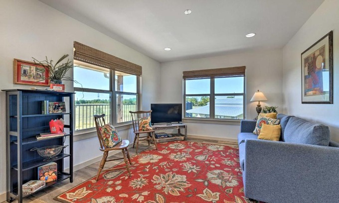 Nemo Apartment | Dog-Friendly Apartment about 32 Mi to Fort Worth!