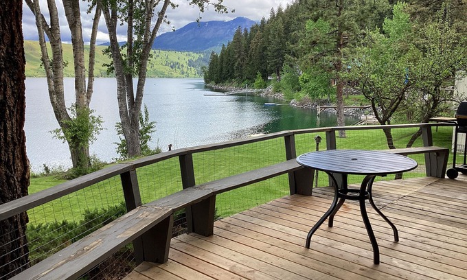 Joseph Cabin | Dog-friendly & attractive lakefront house with water views & washer/dryer