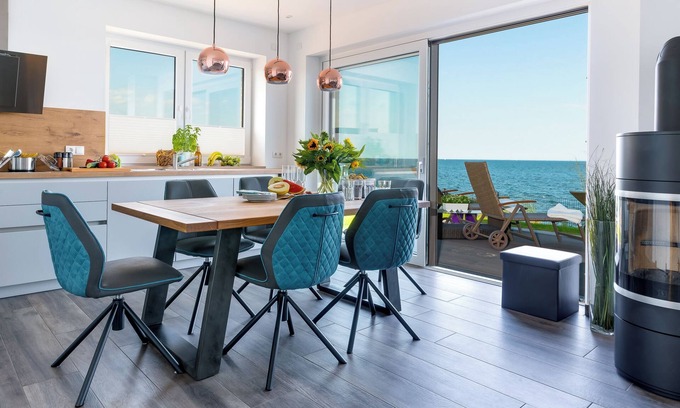 Kappeln Apartment | Dog-friendly Baltic Sea holiday apartment BalticLounge 2, with garden, right by the sea