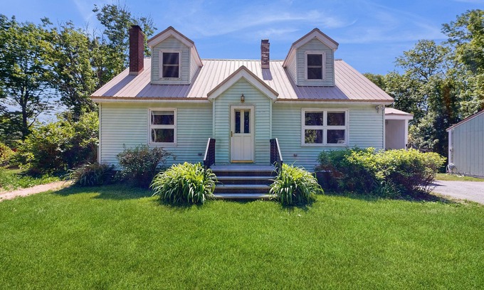 Mac Mahan House | Dog-Friendly, Bay View Home with WiFi & Laundy - Close to Baxter State Forest