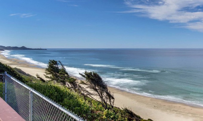 Beverly Beach House | Dog-friendly beachfront home w/private hot tub for whale watching! Close to town